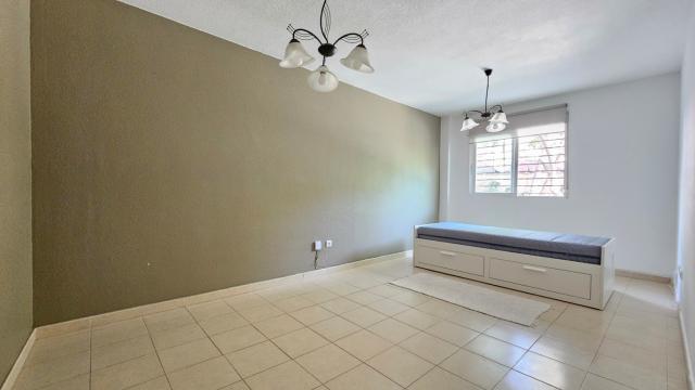 Long-term rental apartment with 2 bedrooms in Campoamor, Alicante