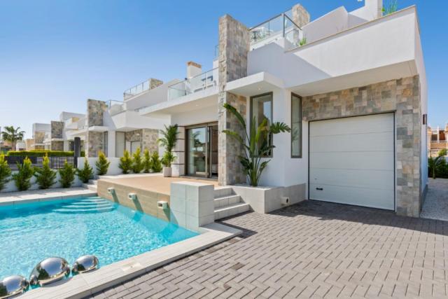 Chalet/Villa for Sale in Los Alcázares