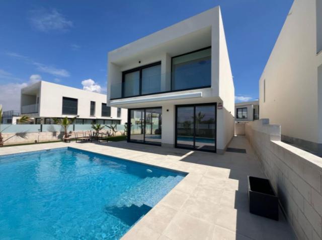 Chalet/Villa for Sale in Gran Alacant